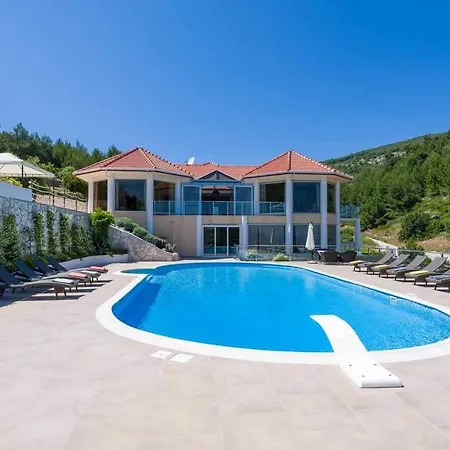 Seafront Zaglav On Island Korcula, Private Pool, Parking,bbq *