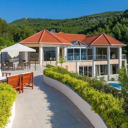 Seafront Zaglav On Island Korcula, Private Pool, Parking,bbq Villa Potirna
