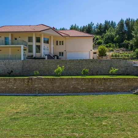 Seafront Zaglav On Island Korcula, Private Pool, Parking,bbq ヴィラ