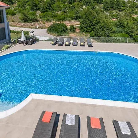 Seafront Zaglav On Island Korcula, Private Pool, Parking,bbq *